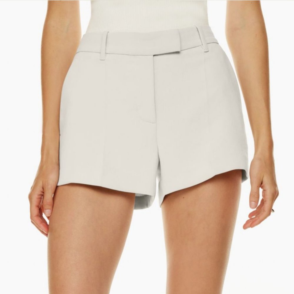 NWOT black Aritzia Wilfred mid-rise shorts